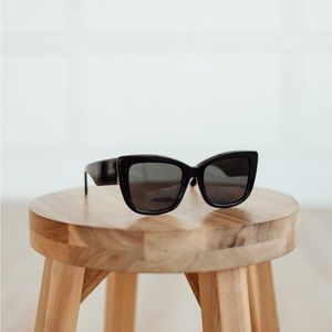 DIFF eyewear sunglass black